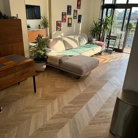 Cosy 1 Bedroom Apartment With Balcony Near Chiswick